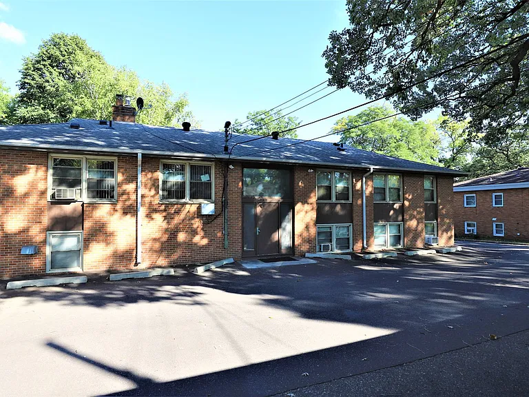 6630 Queen Ave S — Photo 4