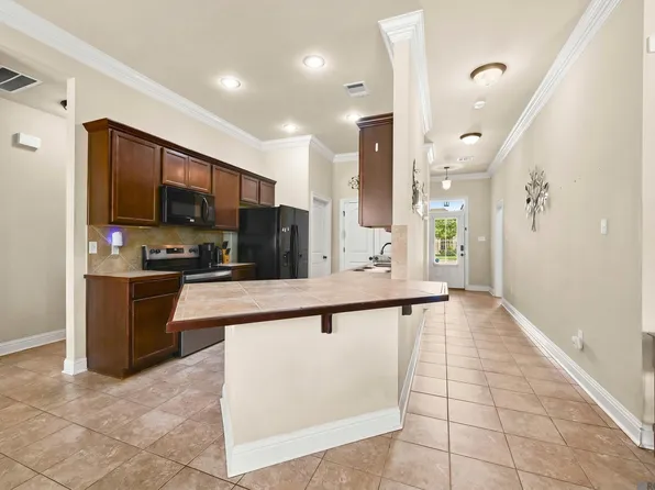 23369 Mango Dr, Denham Springs, LA 70726