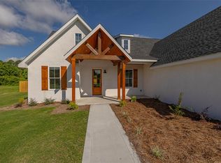 225 Water Crest Dr, Brunswick, GA 31523