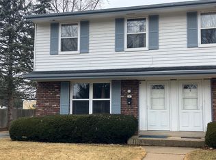 243 Chapel Ter, Burlington, WI 53105