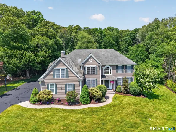 15 Harvest Glen, East Lyme, CT 06333