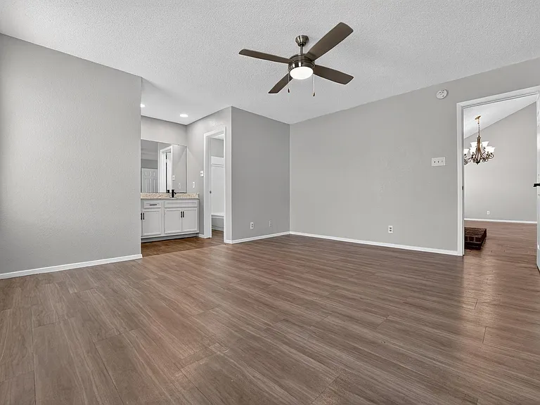 1509 Taron Dr — Photo 18