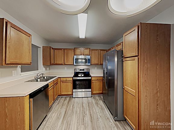5th image of 9400 High Rock Dr