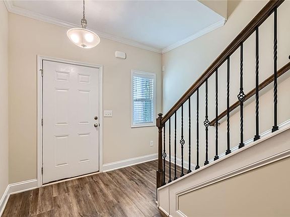 5th image of 375 Dublin Way