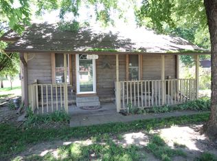 801 E 7th St, Junction City, KS 66441