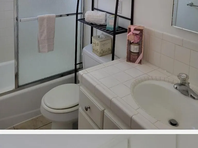 103 N Hayworth Ave — Photo 6