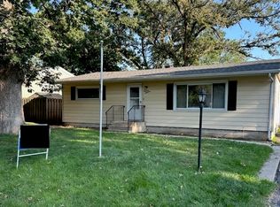 1918 W Indian Ridge Dr, McHenry, IL 60051