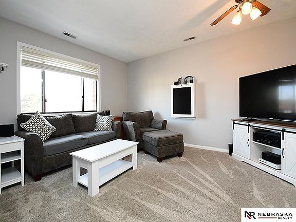 3rd image of 5523 S 31st St APT 11