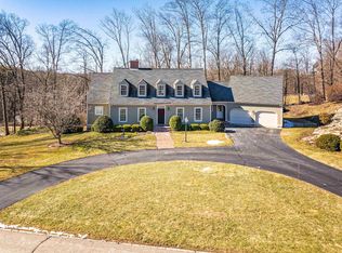 9 Fairway Dr, Dover, NH 03820