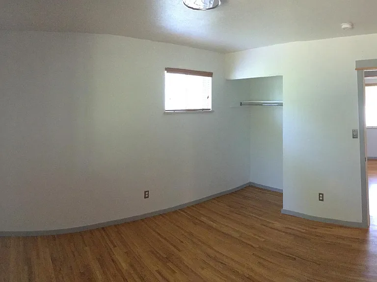 3495 Darley Ave — Photo 18