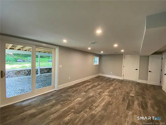 10 Donohue Dr — Photo 8