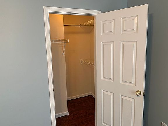 Walk in closet