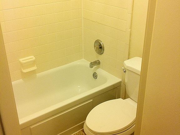 3rd image of 1132 Deliquia Dr APT 3