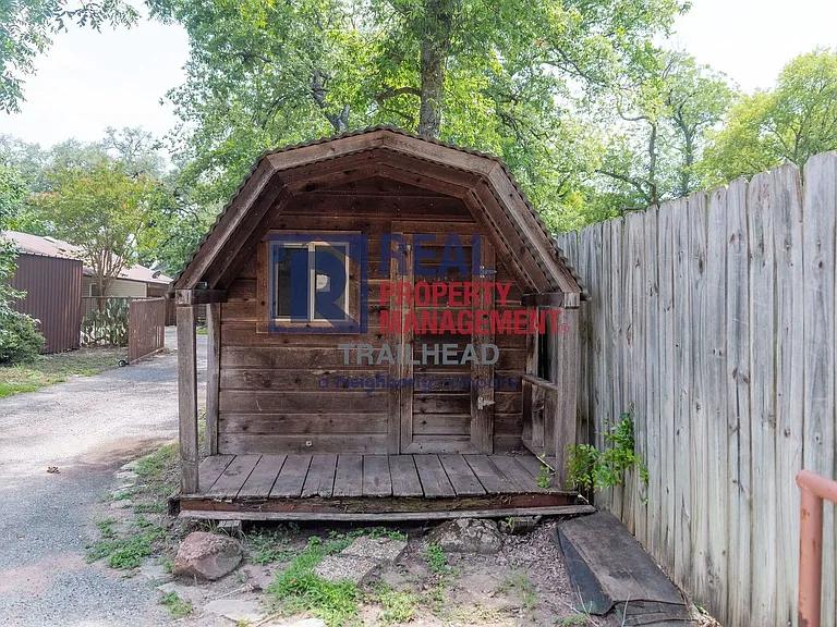 404 SW Barnard St — Photo 29