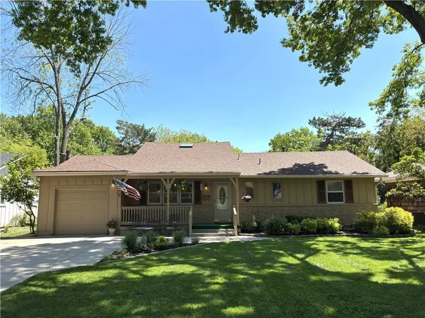 9335 Craig Dr, Overland Park, KS 66212
