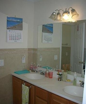 2nd image of 420 5th St #2