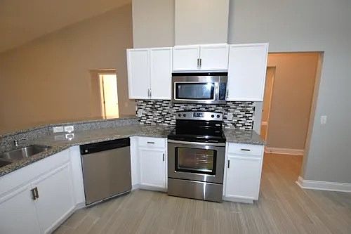 3rd image of 11131 Lakeside Vista Dr