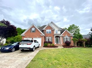 3240 Ripplin Run Ln, Ooltewah, TN 37363