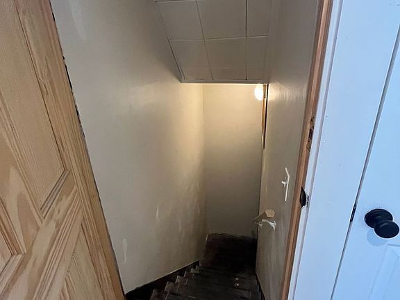 2nd image of 12 Madison St