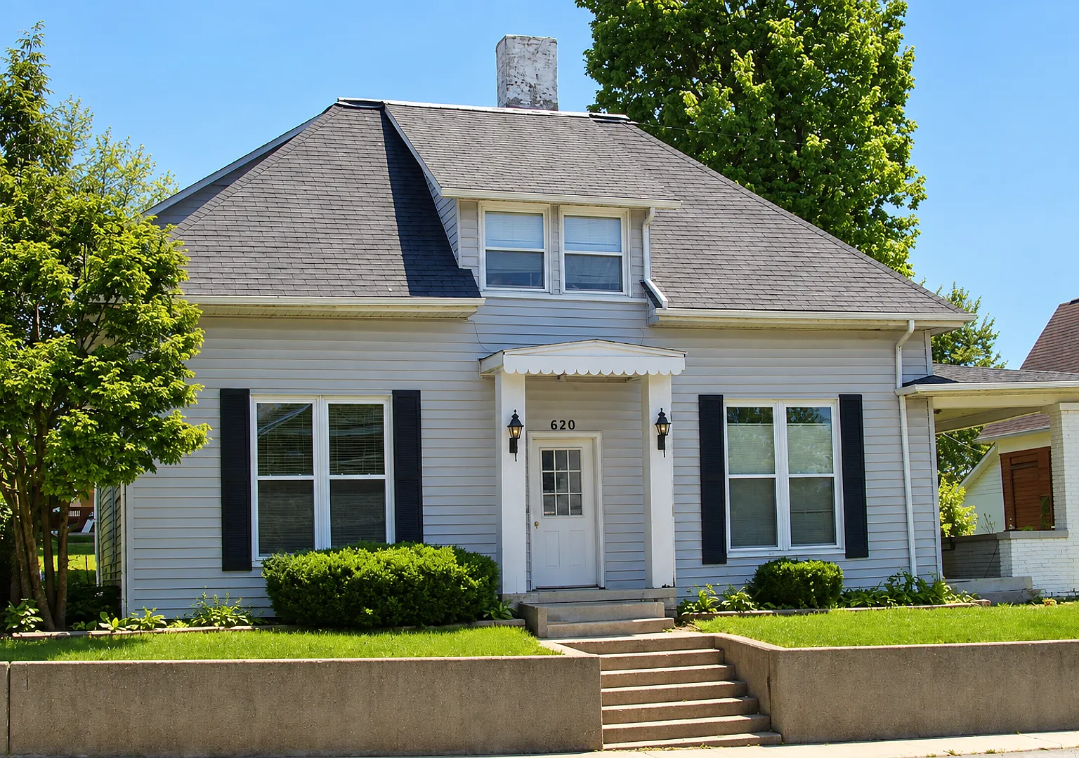 100 E Cottage Grove Ave — Photo 1