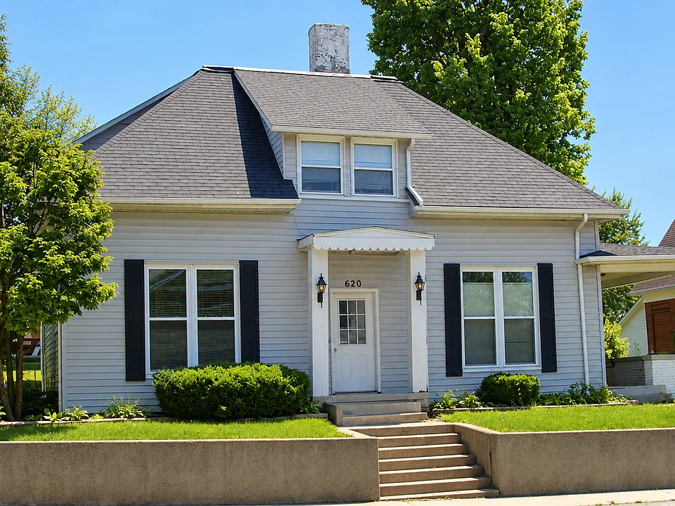 100 E Cottage Grove Ave