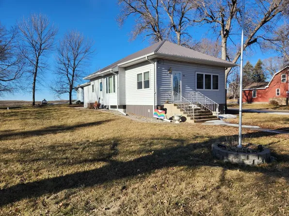 510 Larson Ave, Ashby, MN 56309