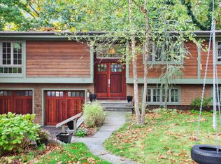 39 Crawford Ter, Riverside, CT 06878