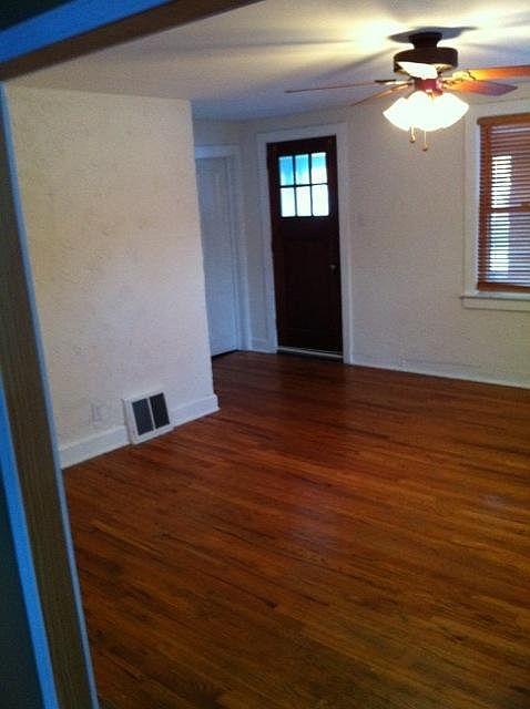 2nd image of 120 S Washington St #2