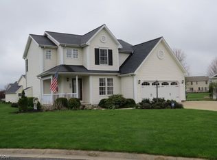 1726 Shearwater Cir E, Huron, OH 44839