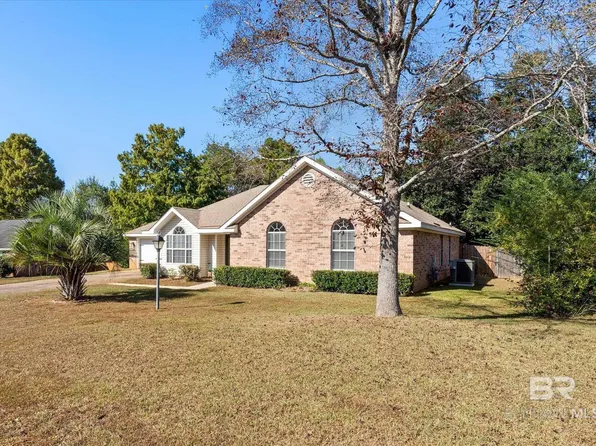 9520 Oak Forrest Dr, Mobile, AL 36695