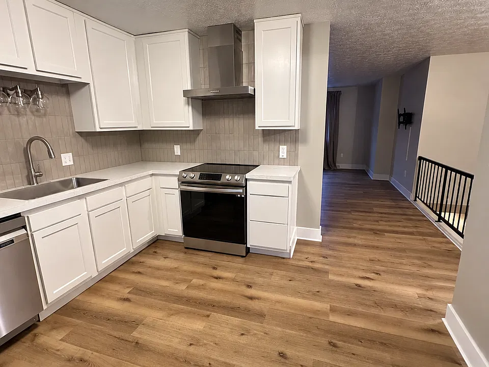 2721 Vanderhoof Rd #2725