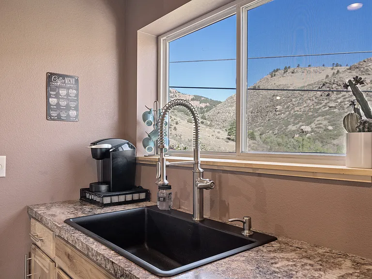 4916 Lone Pine Dr — Photo 2