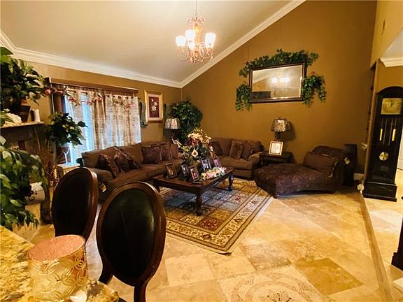 2nd image of 2508 Cambridge Dr