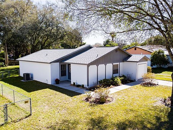 5th image of 7433 Willow Wisp Dr W