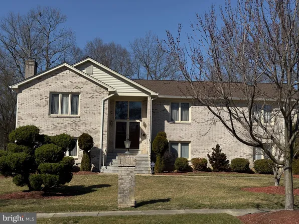 12005 Autumnwood Ln, Fort Washington, MD 20744