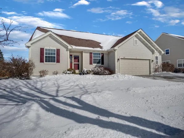 2402 Kiowa DRIVE, Grafton, WI 53024