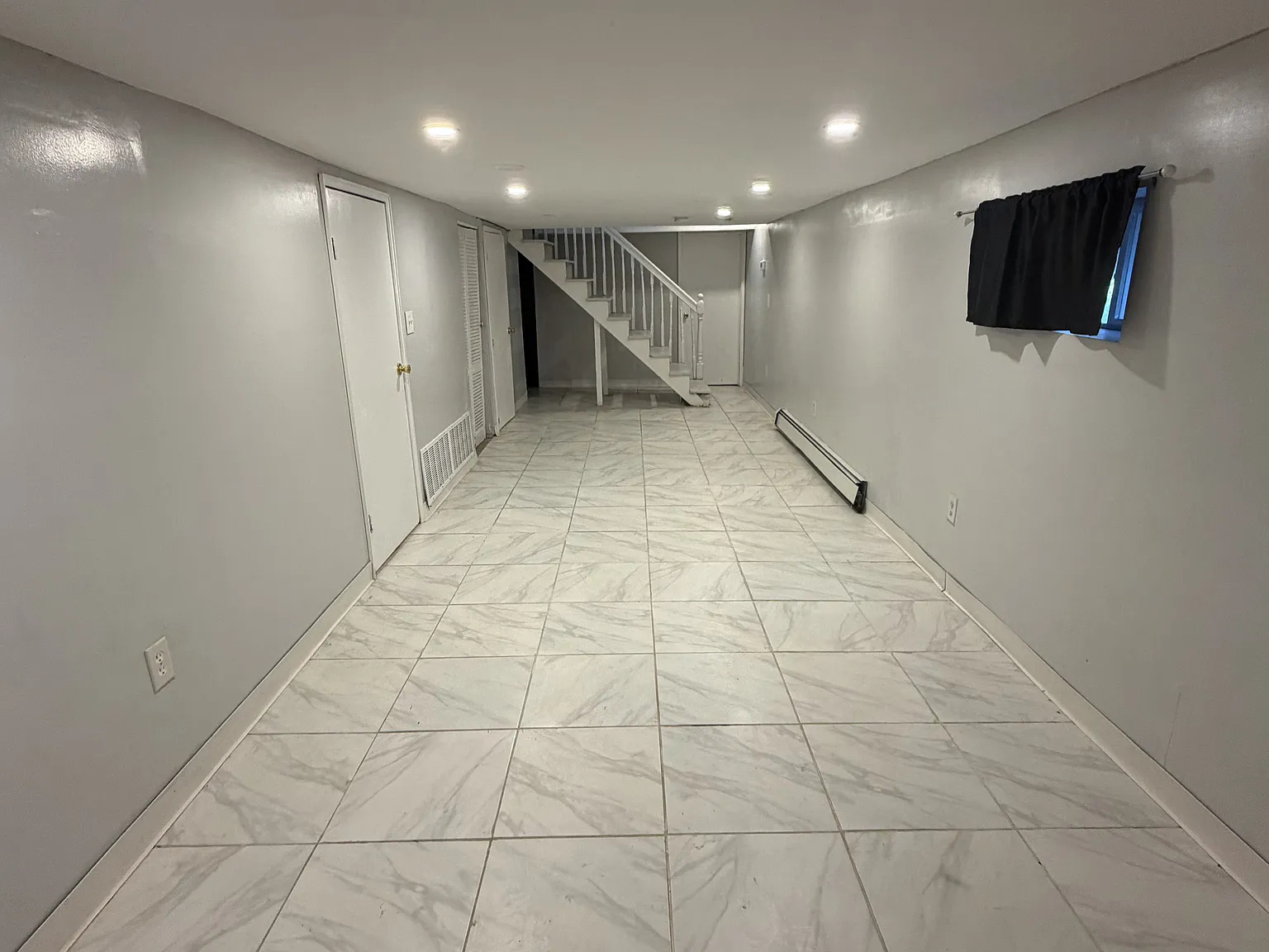 2 bed, 950 sqft, $1,700 — Photo 2