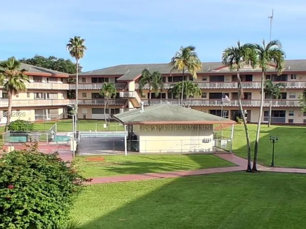 5300 Washington St APT C212, Hollywood, FL 33021