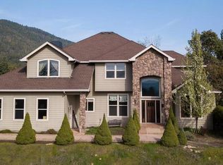 900 Palomino Dr, Grants Pass, OR