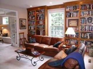 4425 Snail Lake Blvd, Shoreview, MN 55126