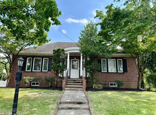 54 Nevsky St, Edison, NJ 08820