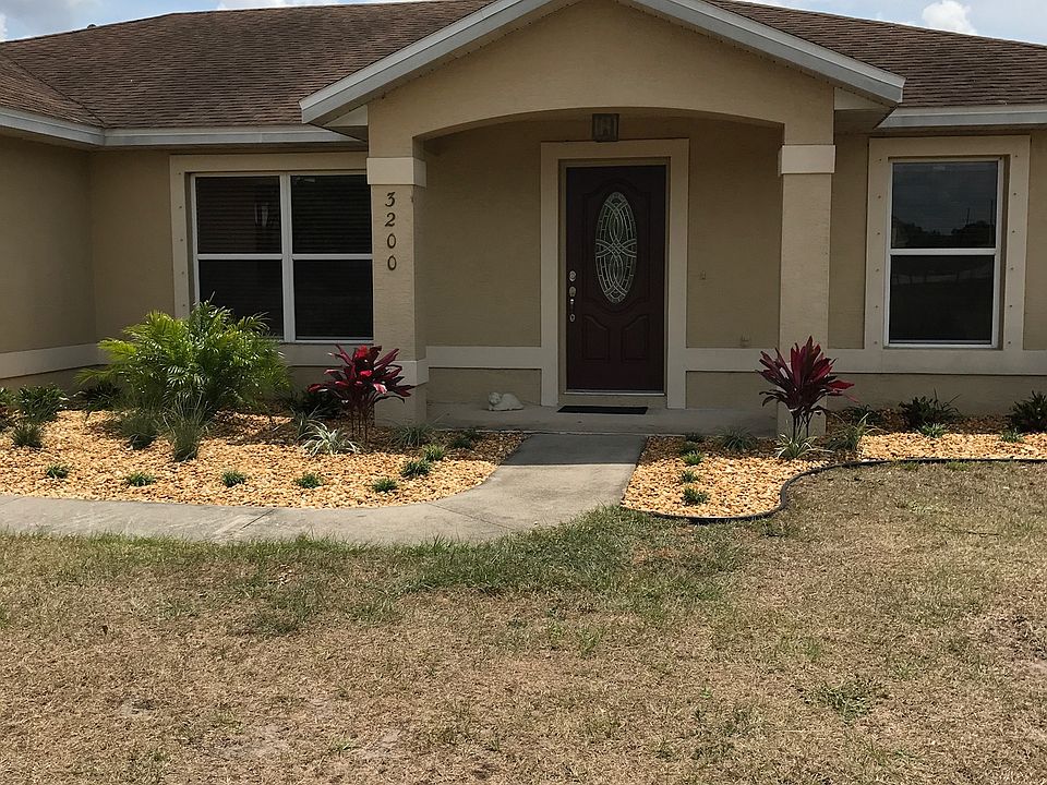 1st image of 3200 Oaklea Dr