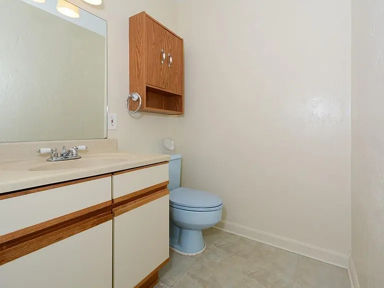 327 Plantation St — Photo 6