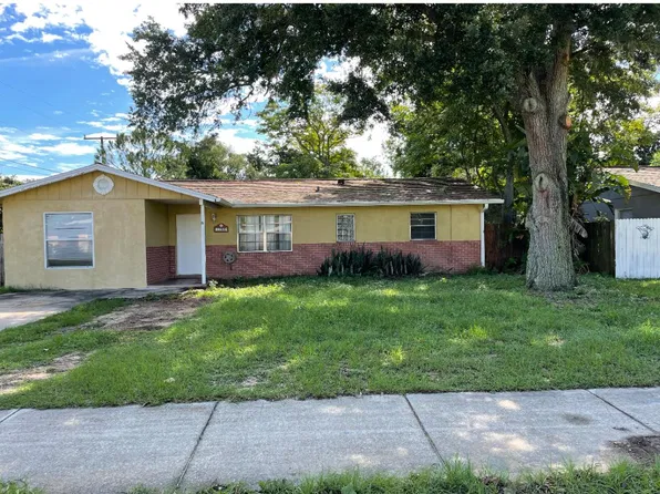 1733 Derbyshire Rd, Daytona Beach, FL 32117