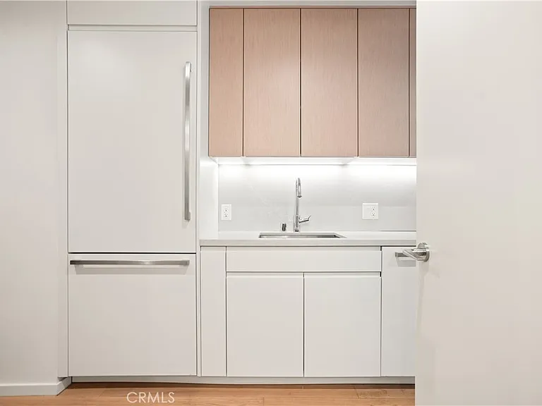 877 Francisco St #717 — Photo 2