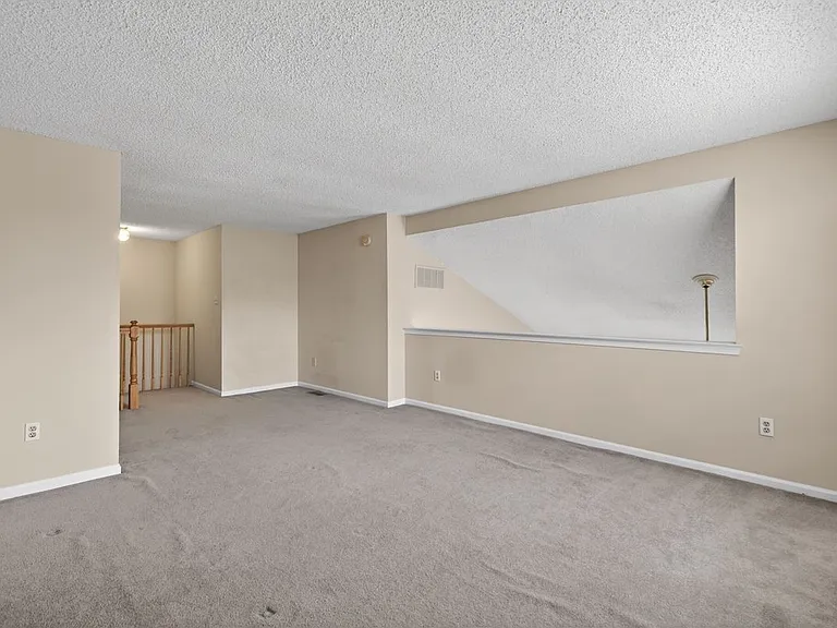 4202 Waltham Ct — Photo 20