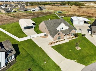 131 Clearwater Ct, Rhome, TX 76078