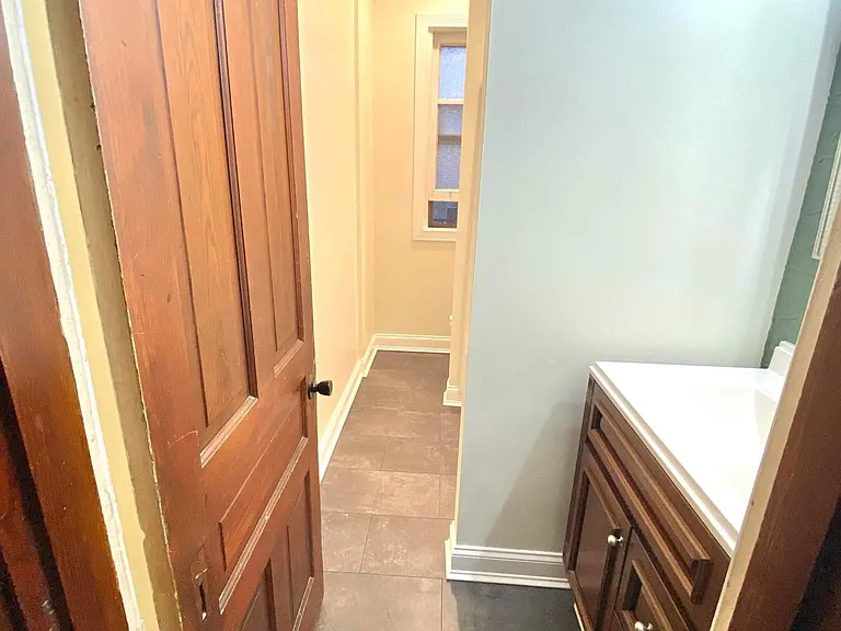 201 Sterrett Ave #2 — Photo 21