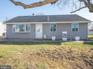 3735 Cedarcrest Rd, Bensalem, PA 19020