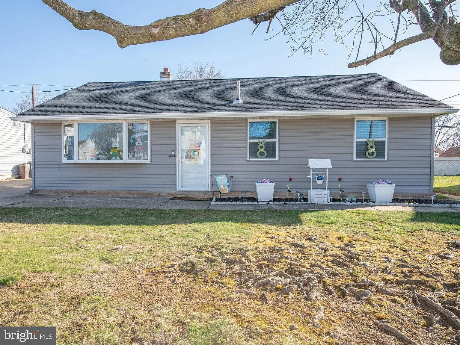 3735 Cedarcrest Rd photo 1